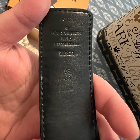 Louis Vuitton mens belt - Picture 3 of 5
